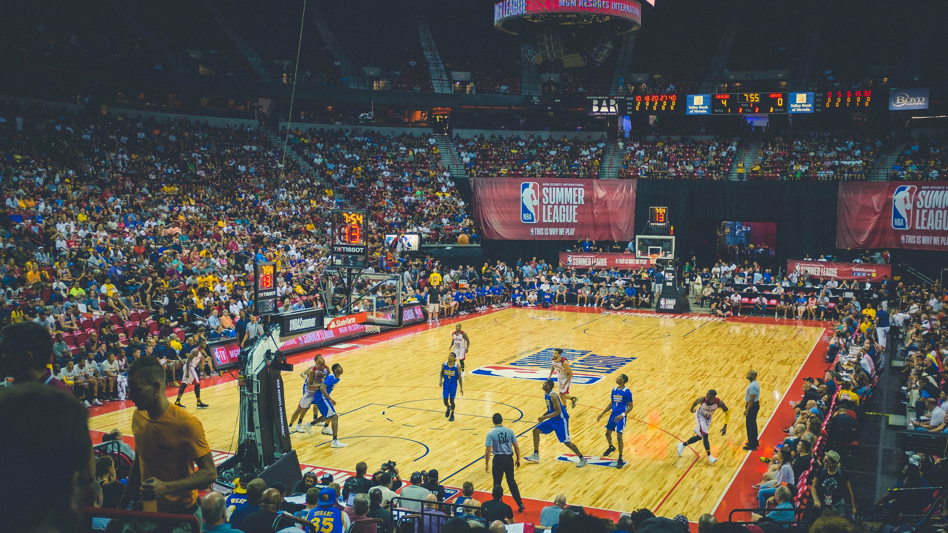 NBA回顾:近10场9胜!湖人距第7差0.5胜场,湖人历史胜率