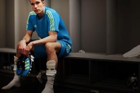 拼搏让中国篮球更加辉煌，拼搏让中国篮球更加辉煌英语