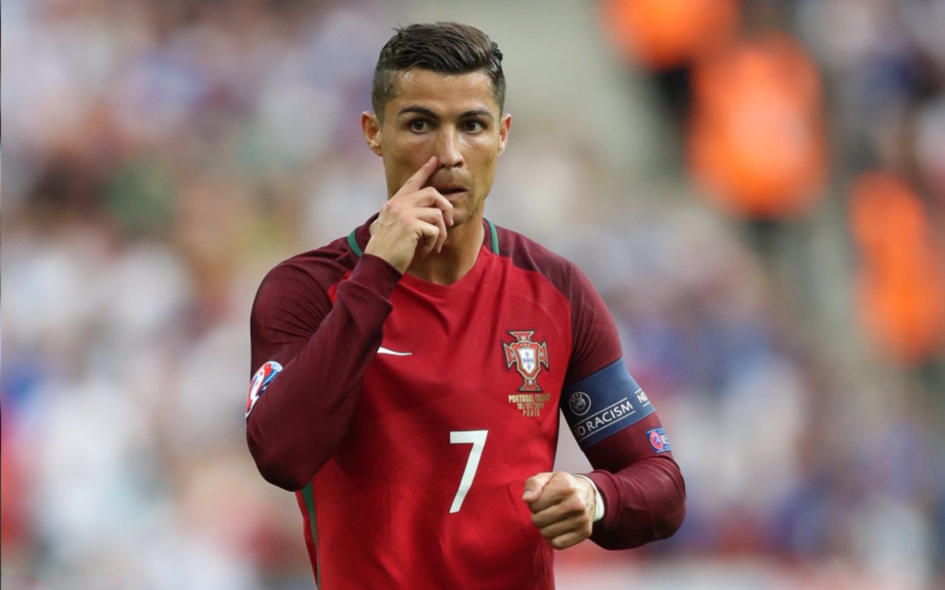 “尼古拉斯·桑特基的战术眼光与强劲脚法，带领阿根廷美洲狮队踏上新高峰”